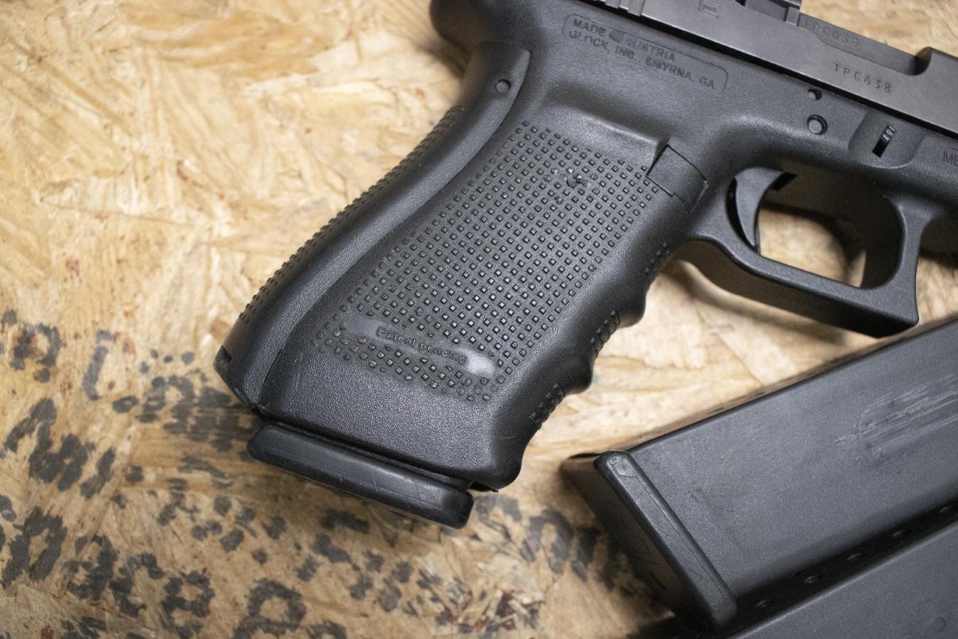 GLOCK 21 Gen4 45ACP Police Trade-In Pistols with Three Magazines